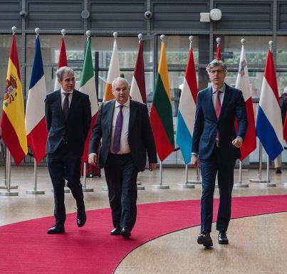 España considera necesario concretar los instrumentos comunitarios para seguir impulsando la competitividad industrial