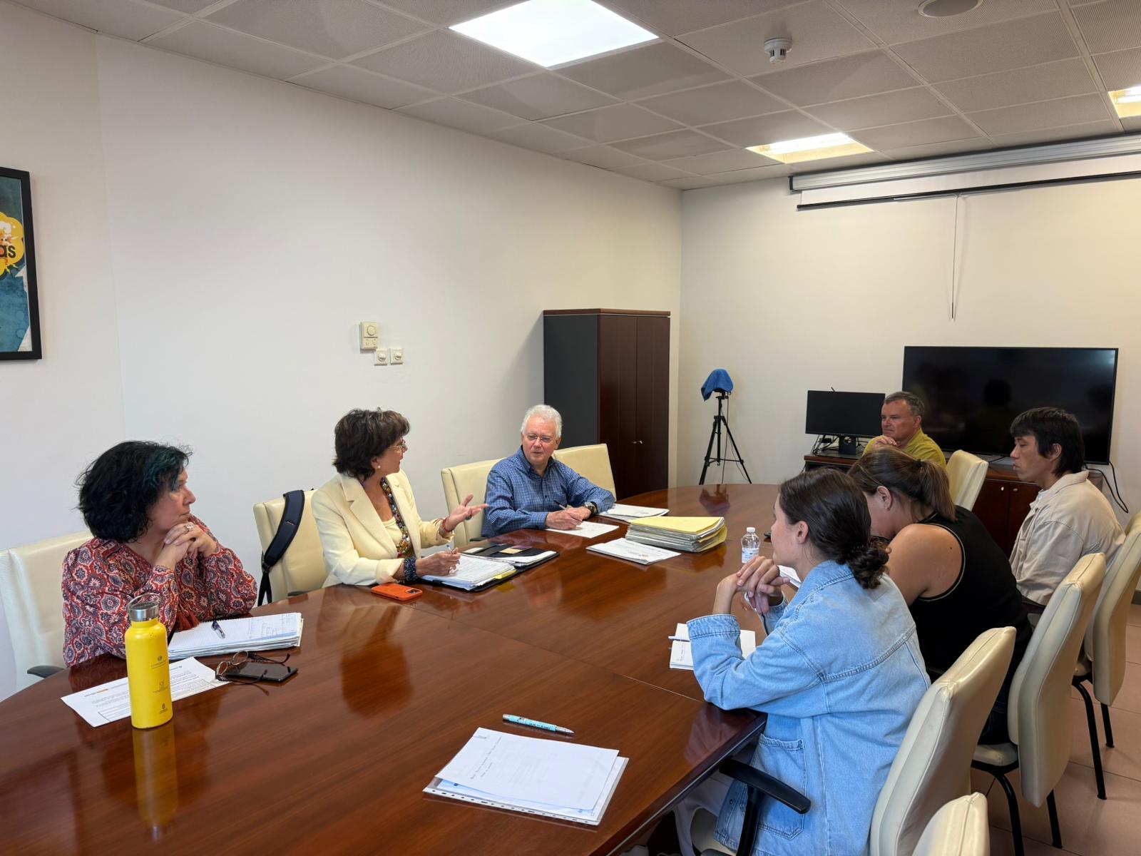La CE del Puerto de la Cruz se reúne con el Cabildo para fortalecer la colaboración público-privada