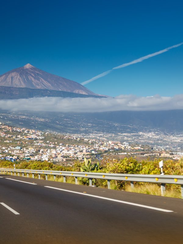 Publicada la Ley 4/2025 con nuevos criterios ambientales en el transporte por carretera en Canarias