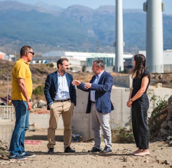 El Cabildo busca el consenso para liderar el cambio de modelo energético en Tenerife